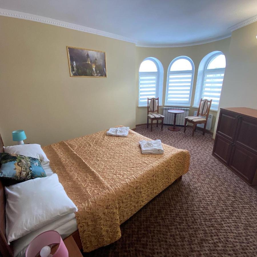 Hotel Three Korony Skhidnytsia Kültér fotó