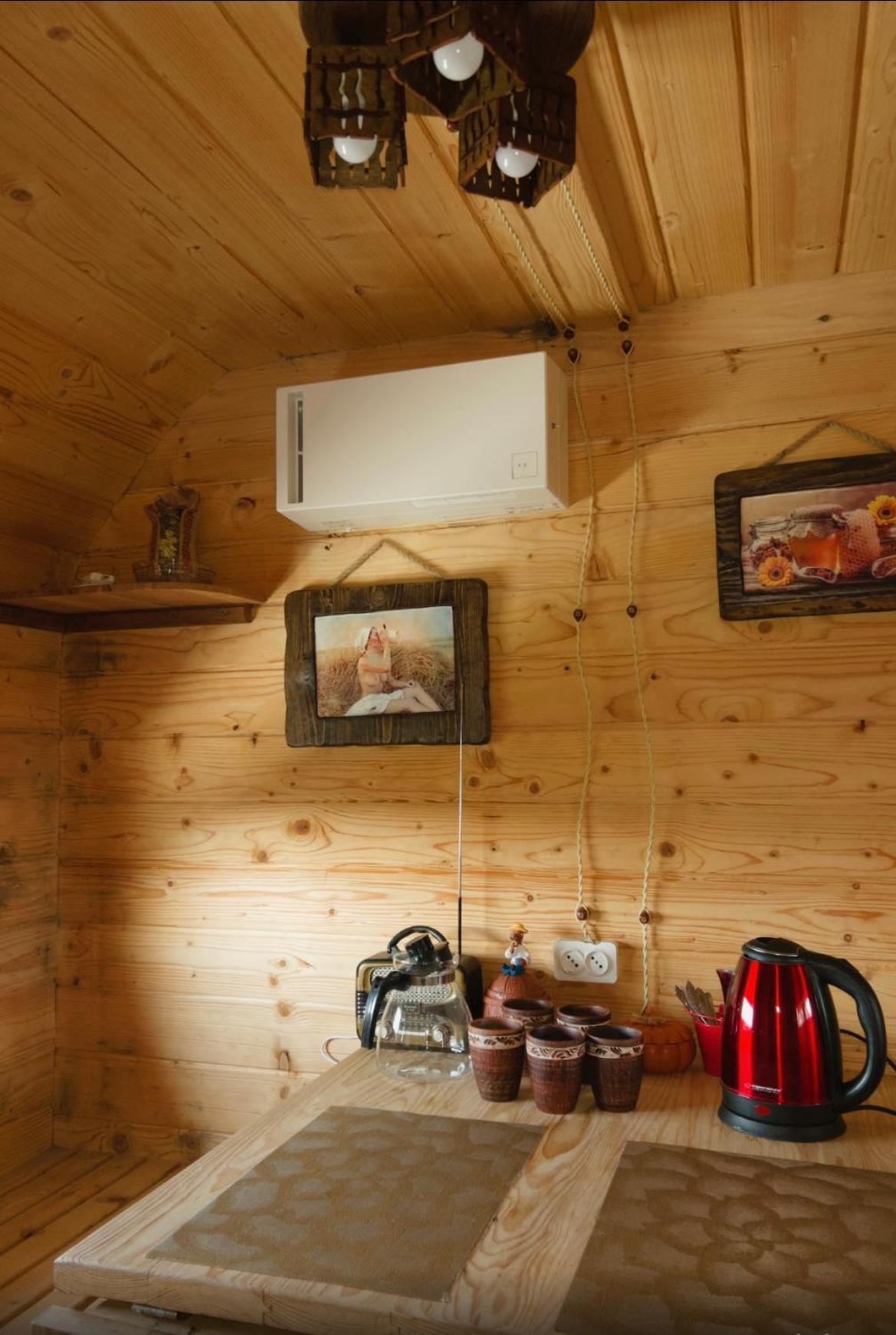 Hotel Three Korony Skhidnytsia Kültér fotó