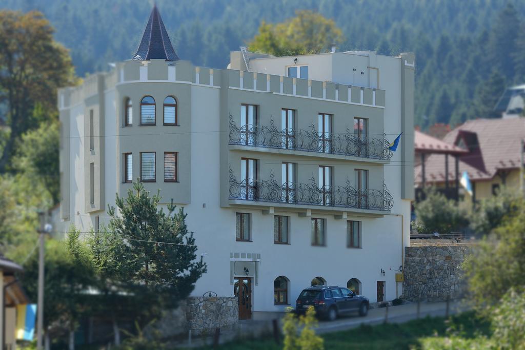 Hotel Three Korony Skhidnytsia Kültér fotó